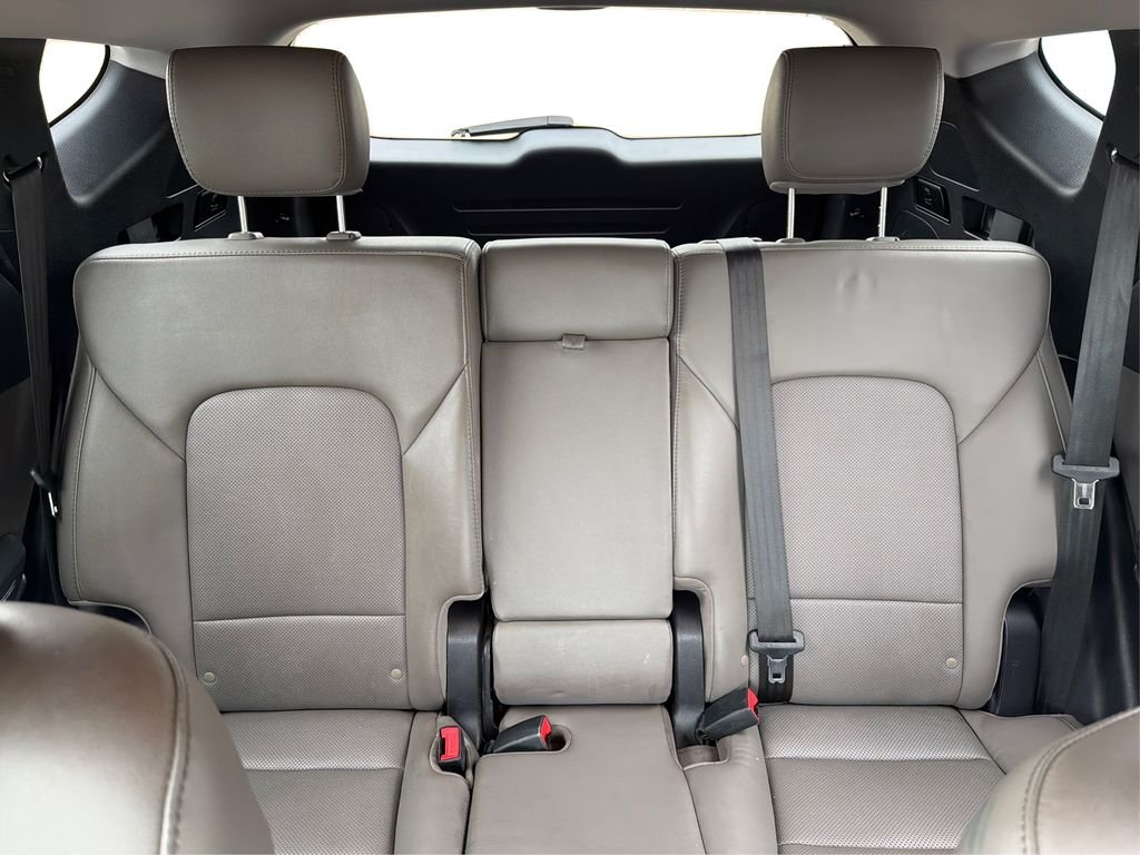 Used 2017 Mineral Gray Hyundai 2.4L image 14