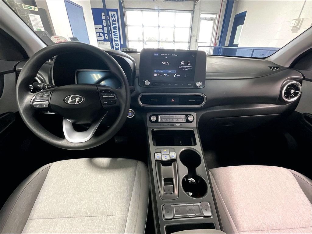 Used 2023 Gray Hyundai SE image 21