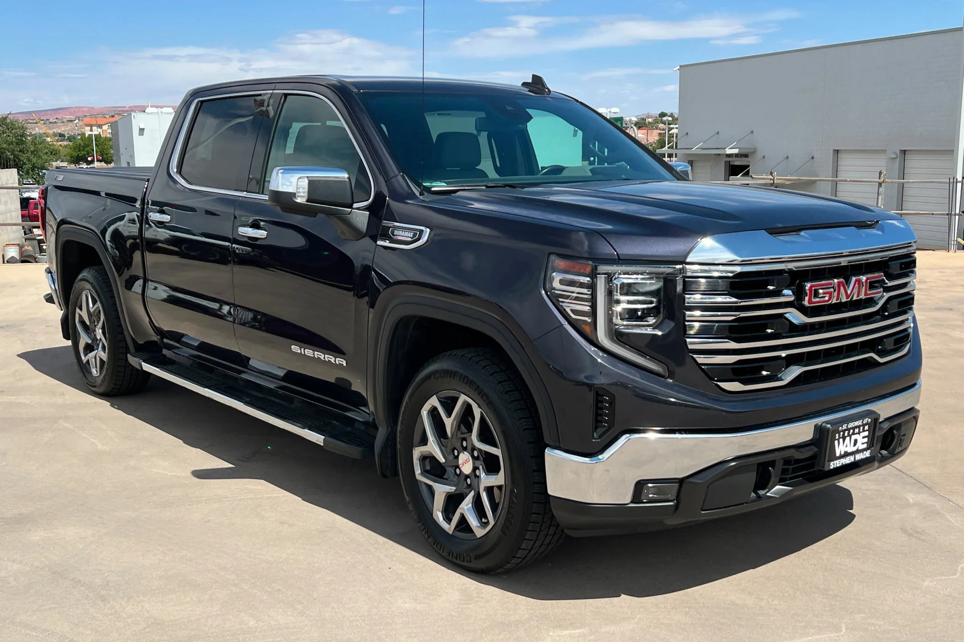 Used 2023 Titanium Rush Metallic GMC SLT image 7