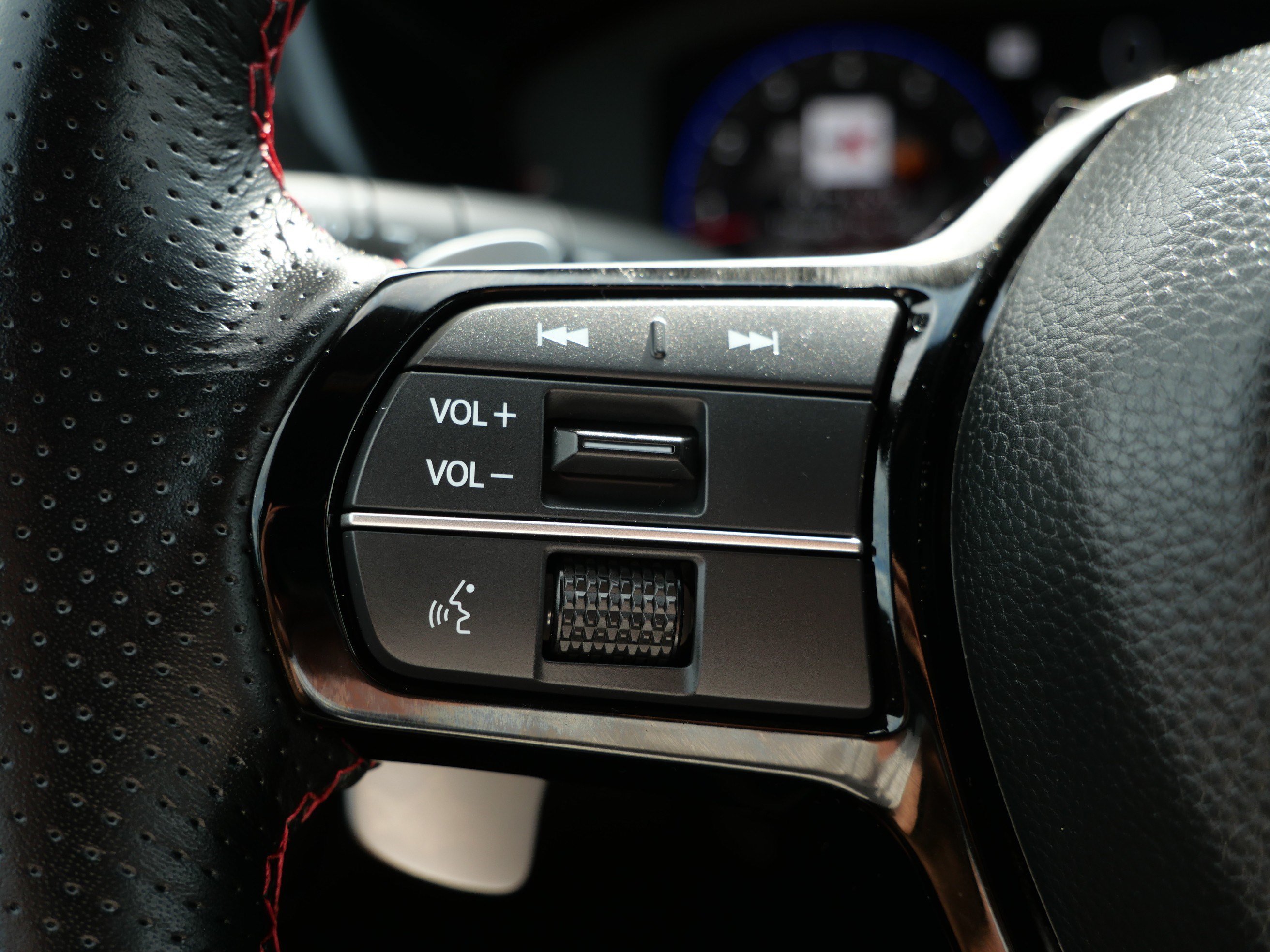 Used 2025 Solar Silver Metallic Acura w/A-Spec Advance Package image 28