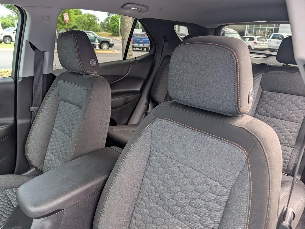 Used 2020 Silver Ice Metallic Chevrolet LT image 13