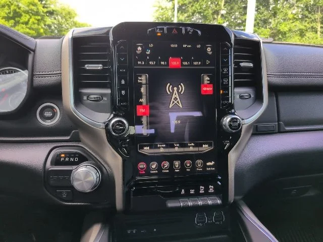 Used 2019 Blue Ram Laramie image 15