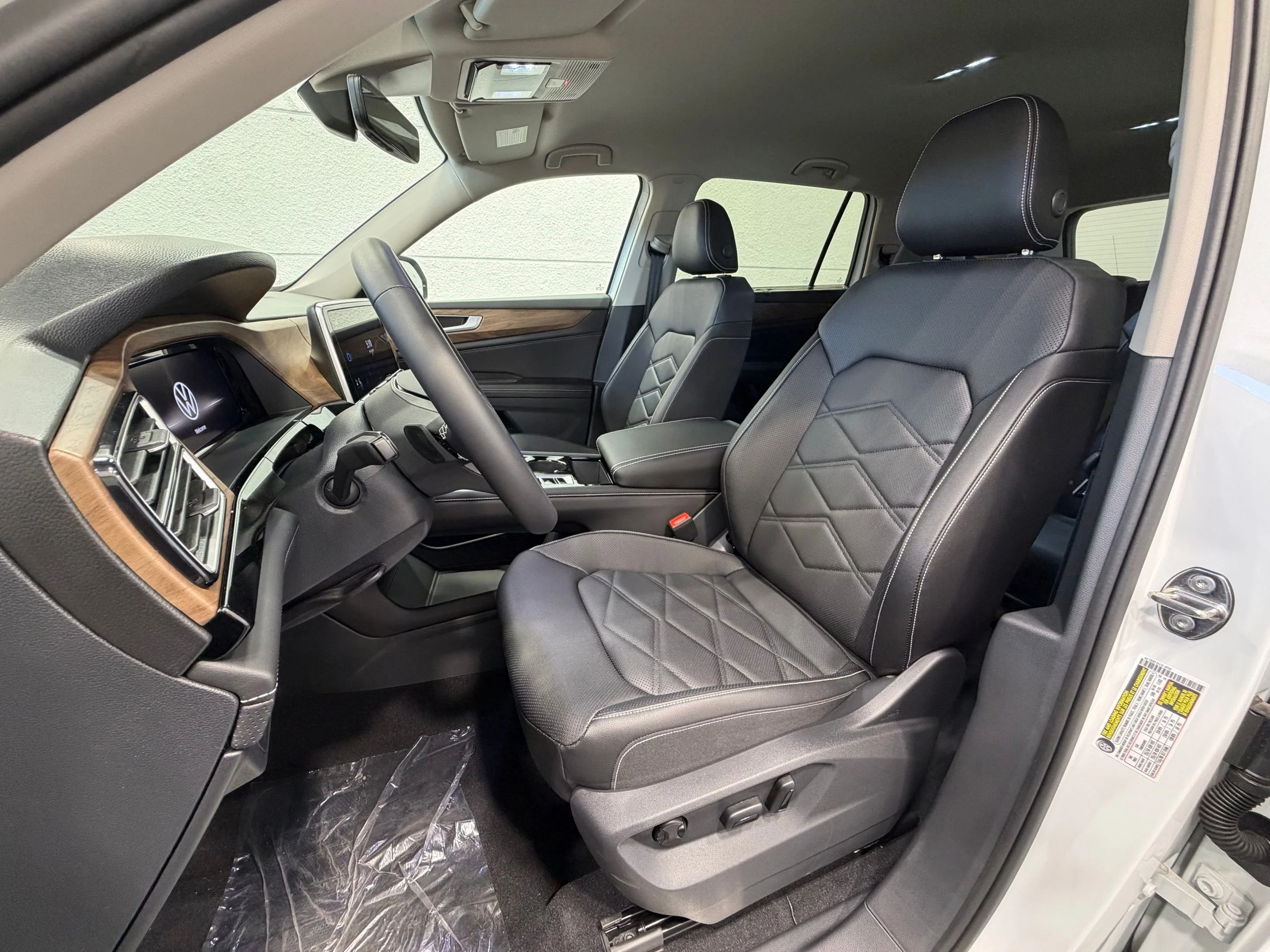 New 2026 White Volkswagen 2.0T SE w/Technology image 20