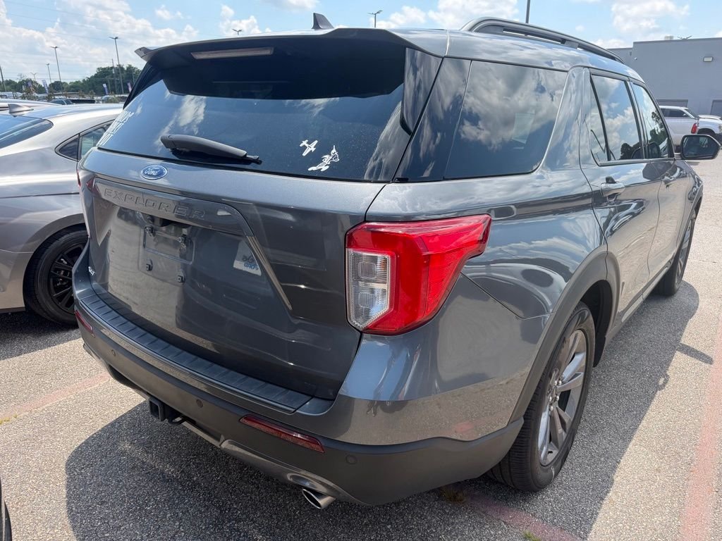 Used 2023 Gray Ford XLT image 3