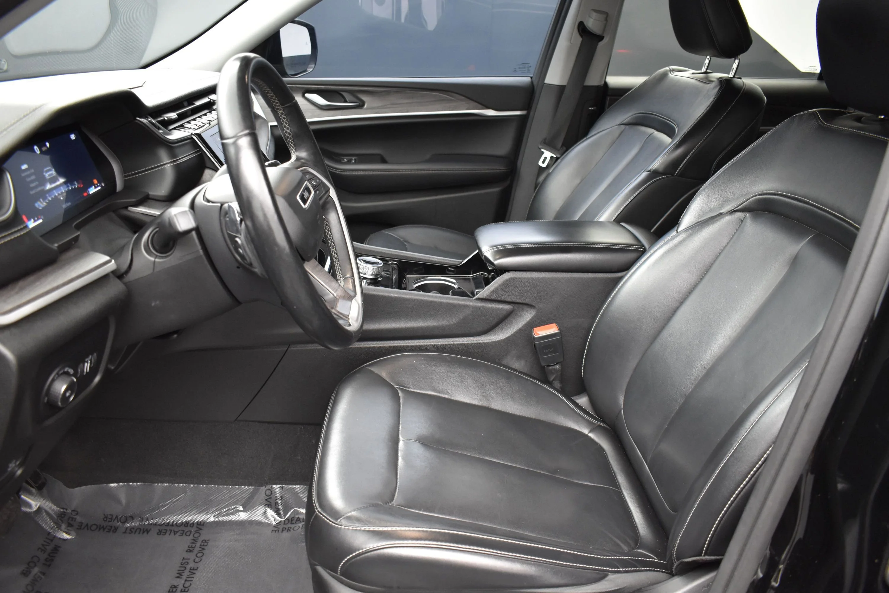Used 2021 Diamond Black Crystal Pearlcoat Jeep Limited image 11