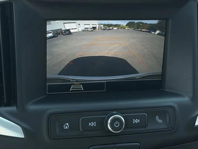Used 2024 White GMC SLE image 24
