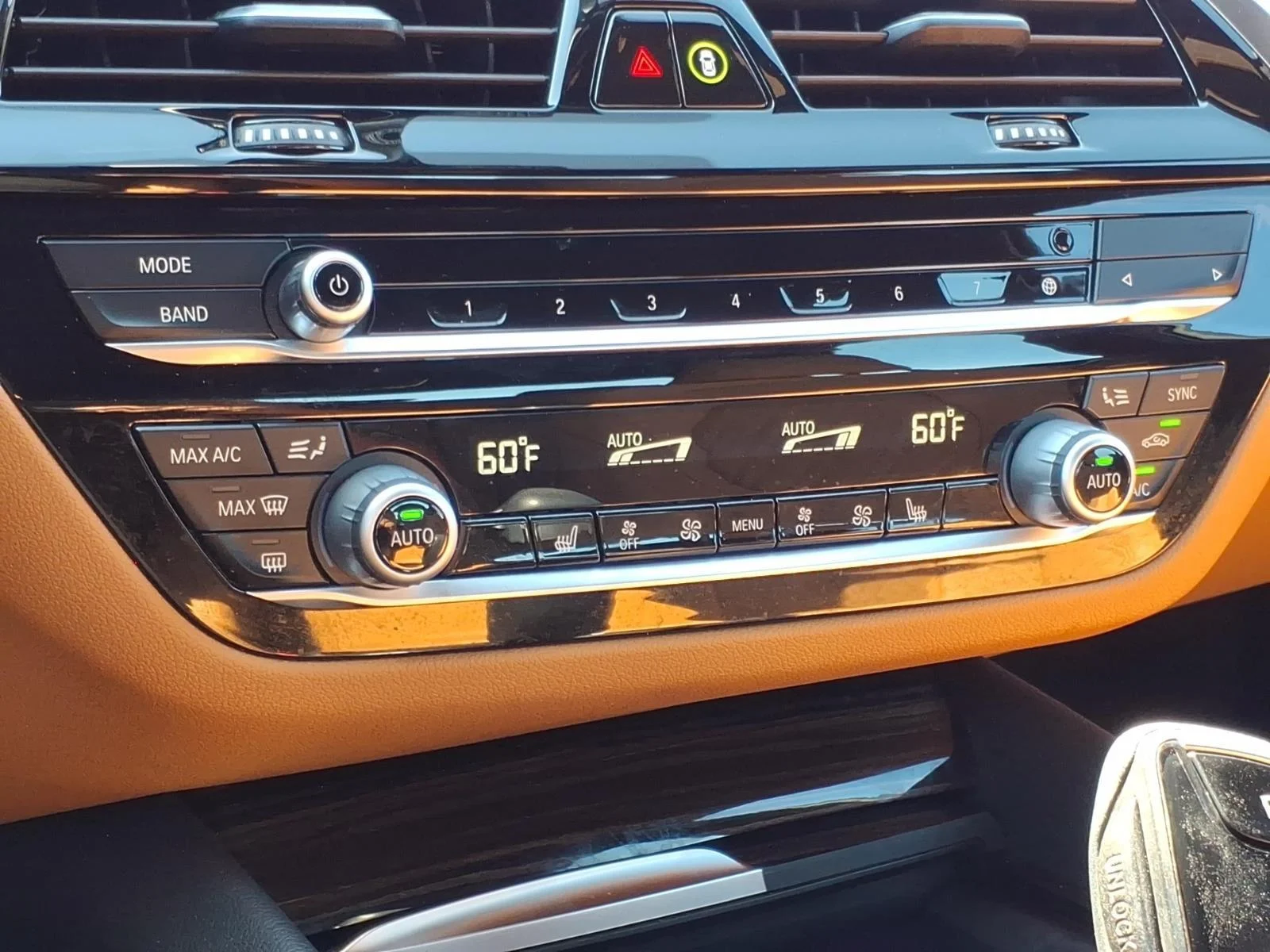 Used 2021 Alpine White BMW 530i image 28