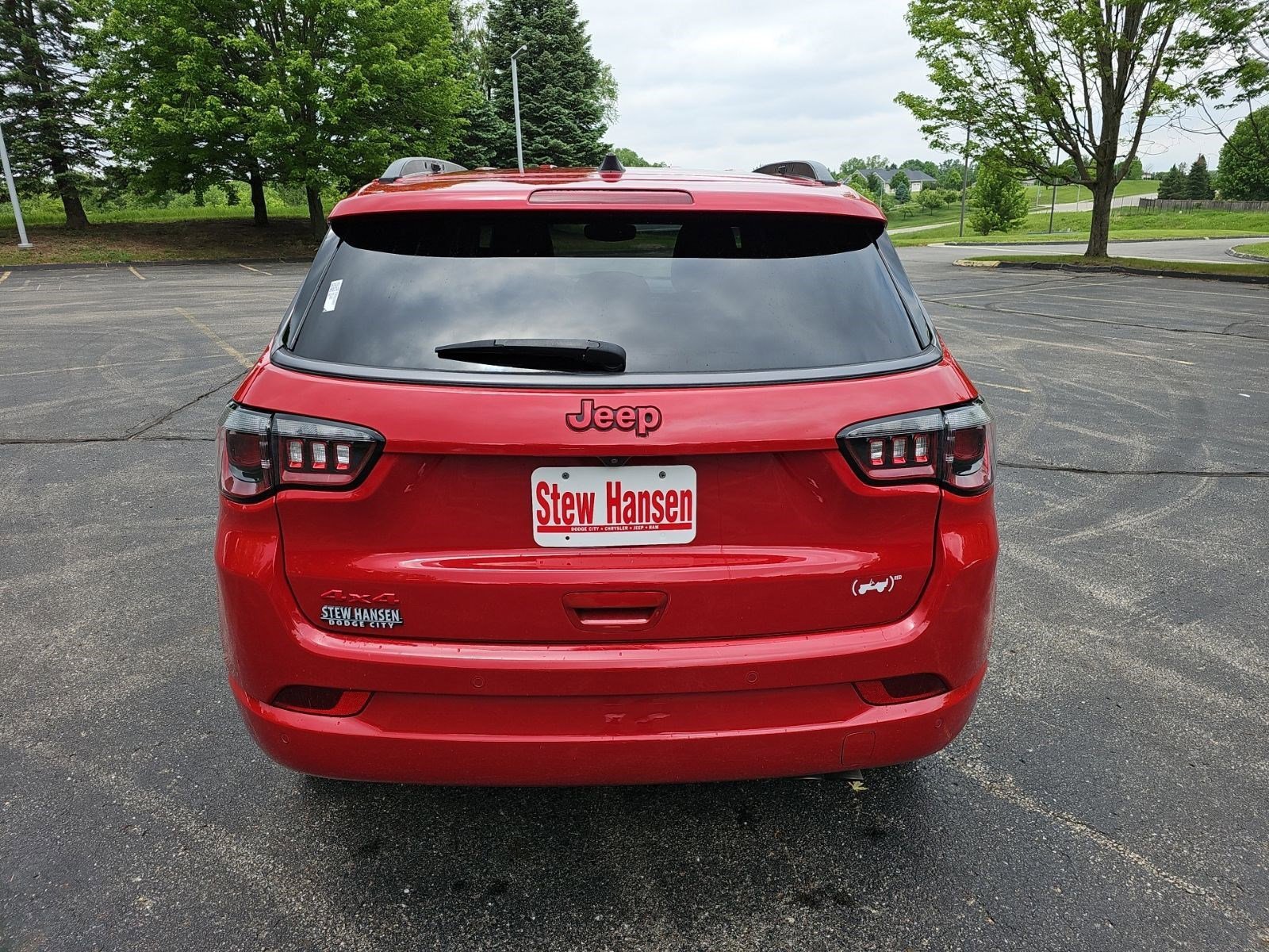 Certified Used 2022 Redline Pearlcoat Jeep (RED) Edition image 4