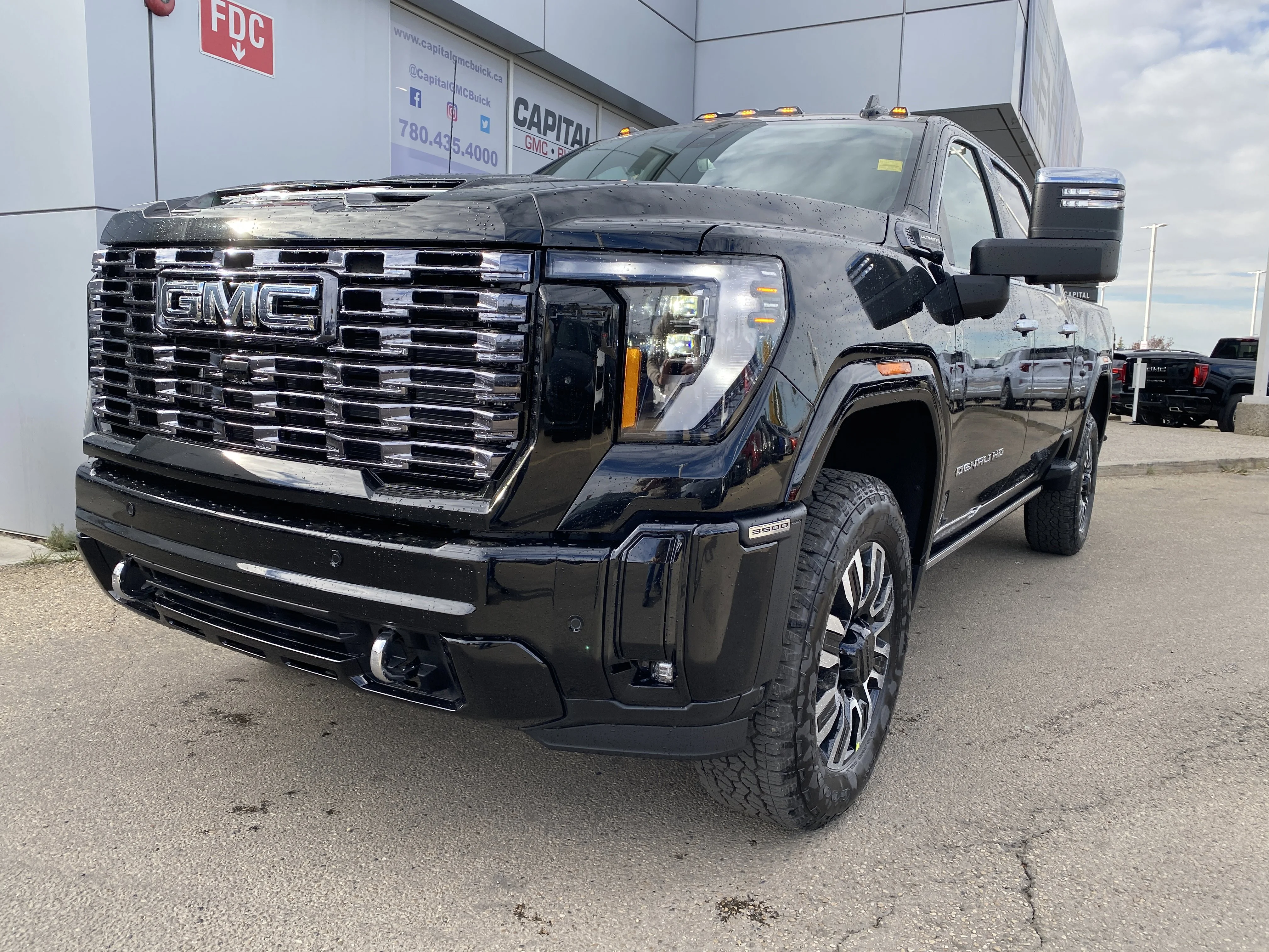 New 2026 ONYX BLACK GMC Denali Ultimate image 2