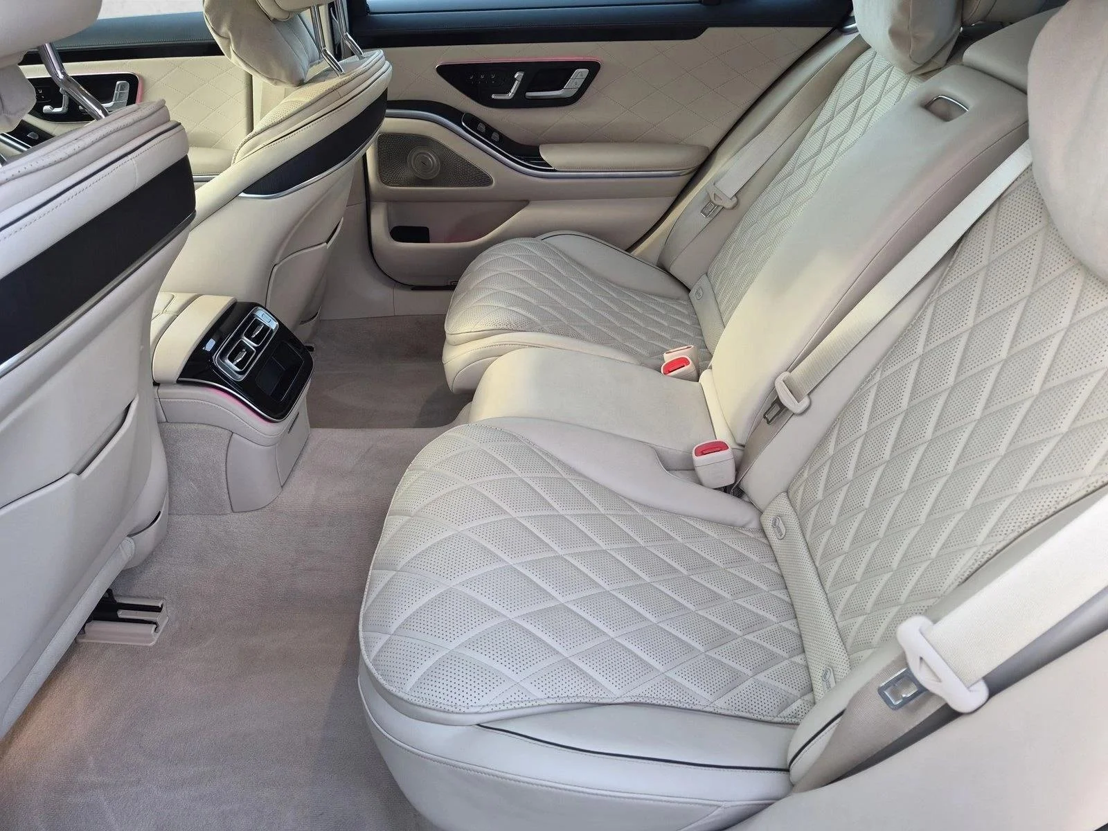 Used 2022 Cirrus Silver Mercedes-Benz S 580 image 21