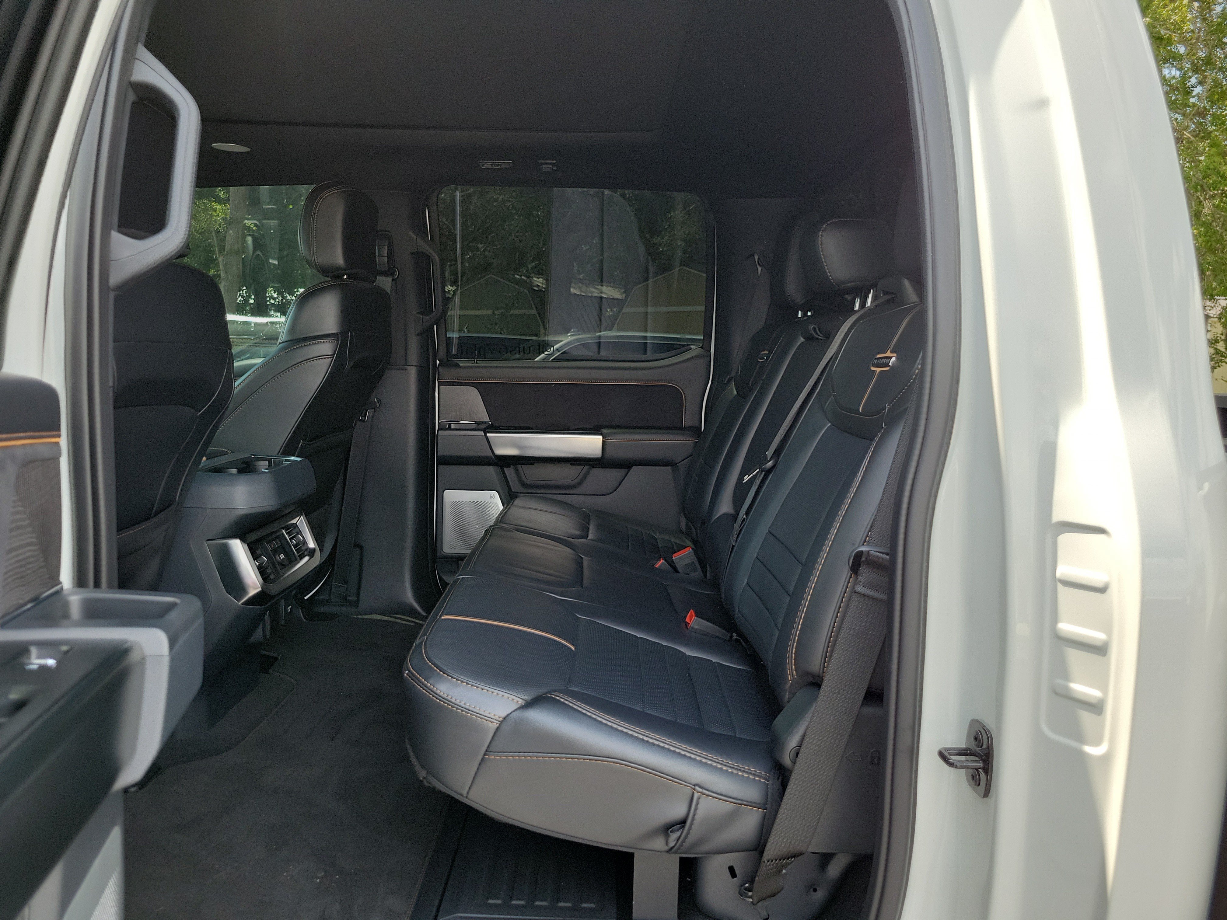 Used 2024 Star White Metallic Tri-Coat Ford Platinum image 24