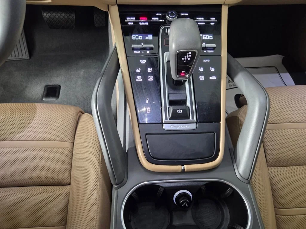 Used 2023 Chalk Porsche Platinum Edition image 13