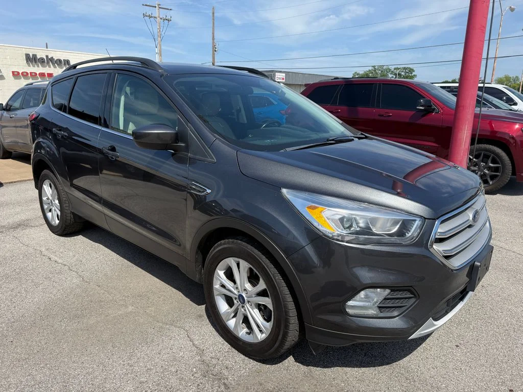 Used 2019 Gray Ford SEL image 10