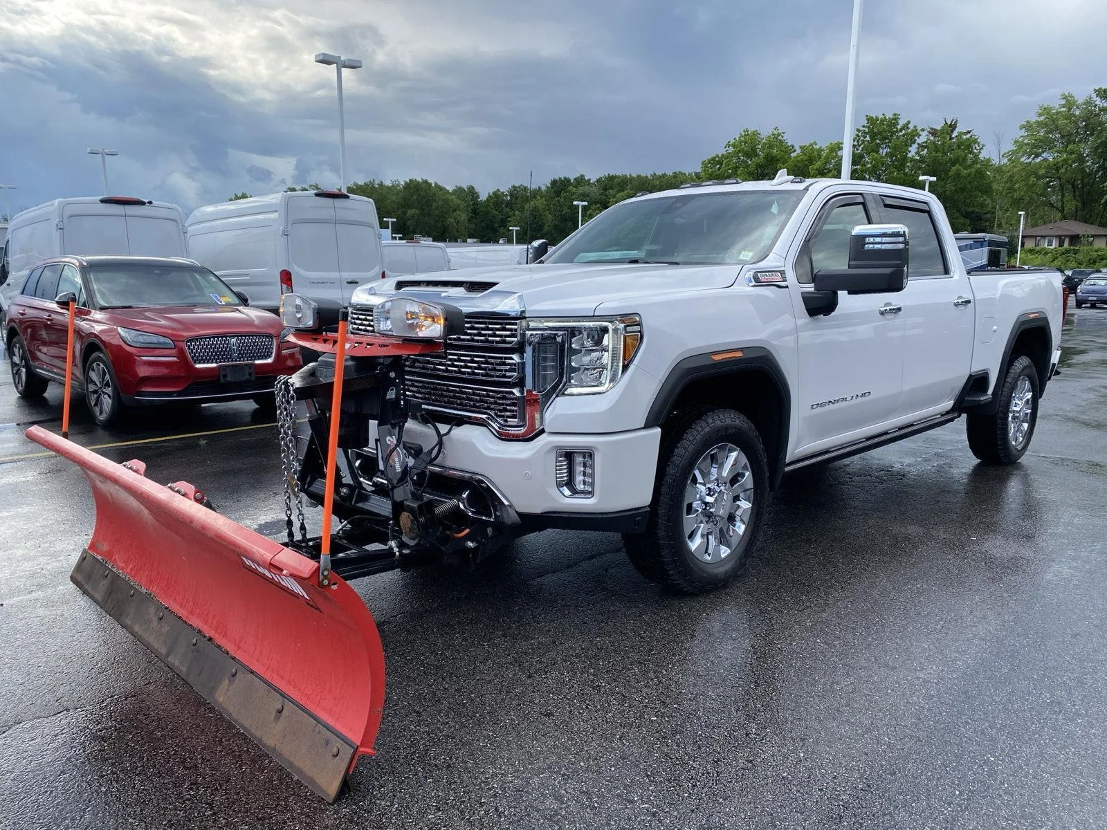 Used 2021 White Frost Tri-Coat GMC Denali image 3