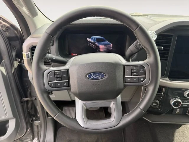 Used 2025  Ford XLT image 13