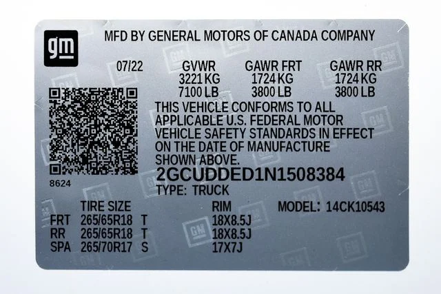 Used 2022 White Chevrolet LT image 32