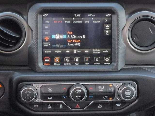 Used 2022 White Jeep Sport image 18