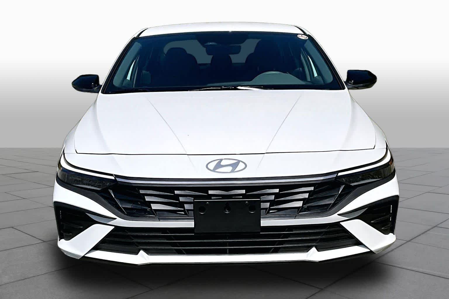 Used 2026 Serenity White Hyundai SEL Sport image 3
