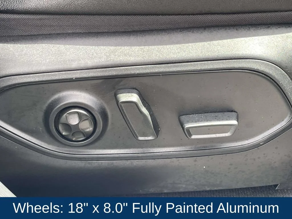 Used 2023 Silver Jeep Limited 4x4 image 19