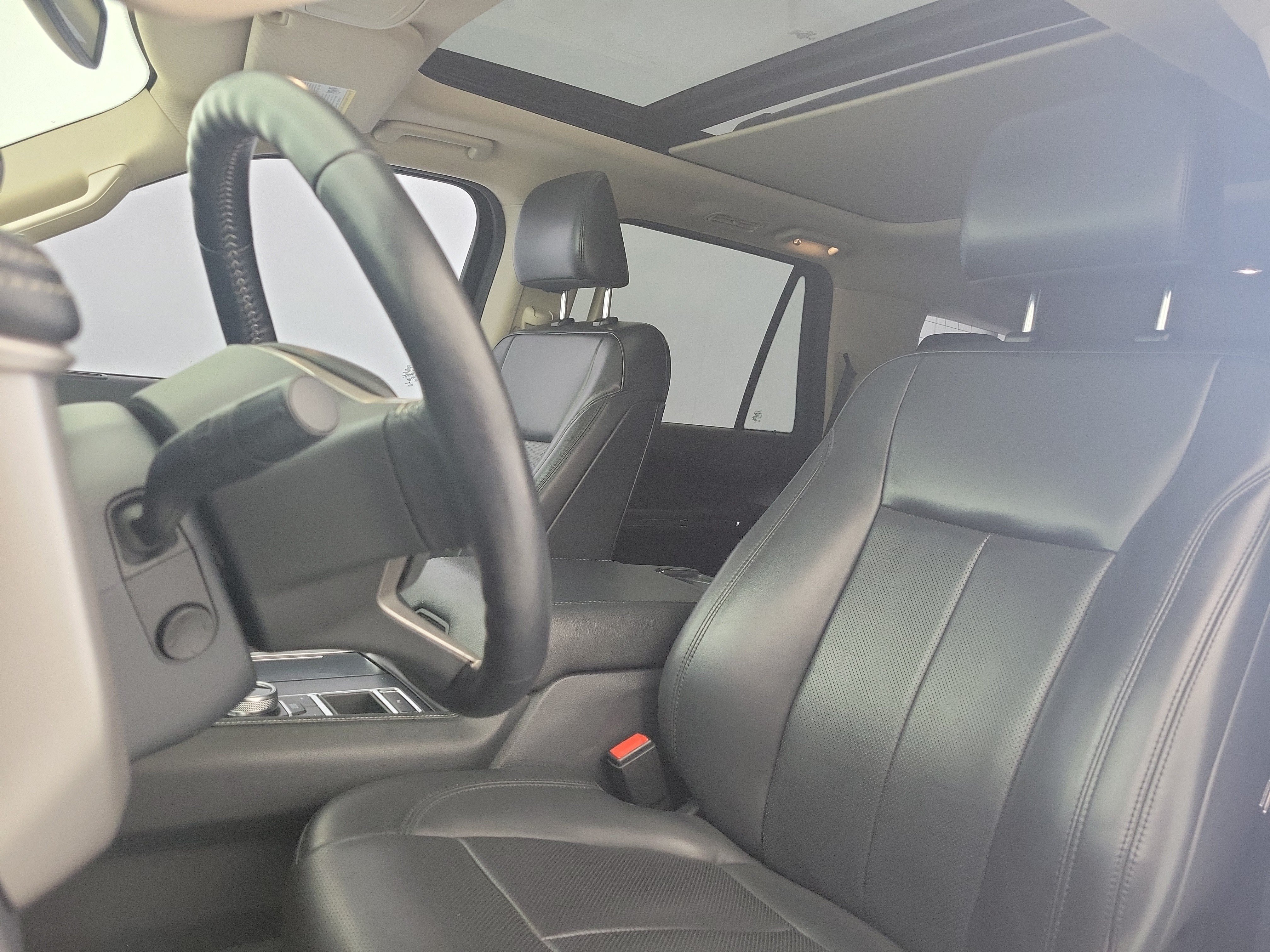 Used 2022 White Metallic Ford XLT image 18
