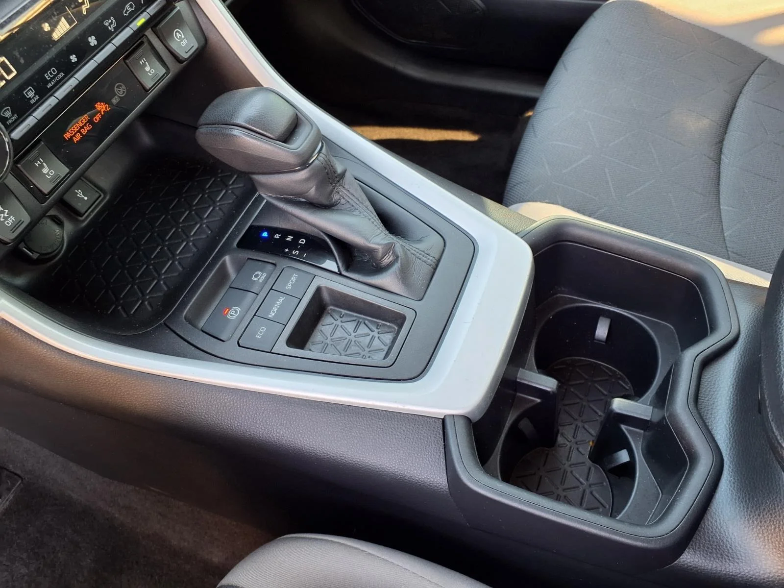 Used 2022 Lunar Rock Toyota XLE image 6