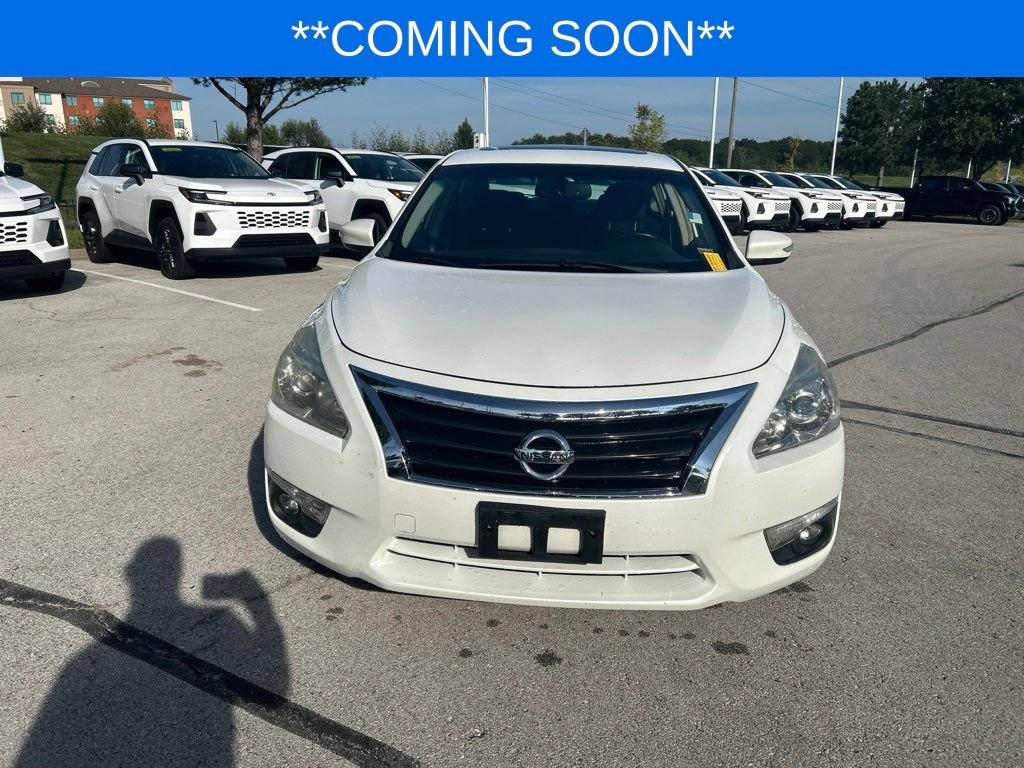 Used 2013 Nissan Altima Sedan SV with VIN 1N4AL3AP8DN563823 for sale in Kansas City