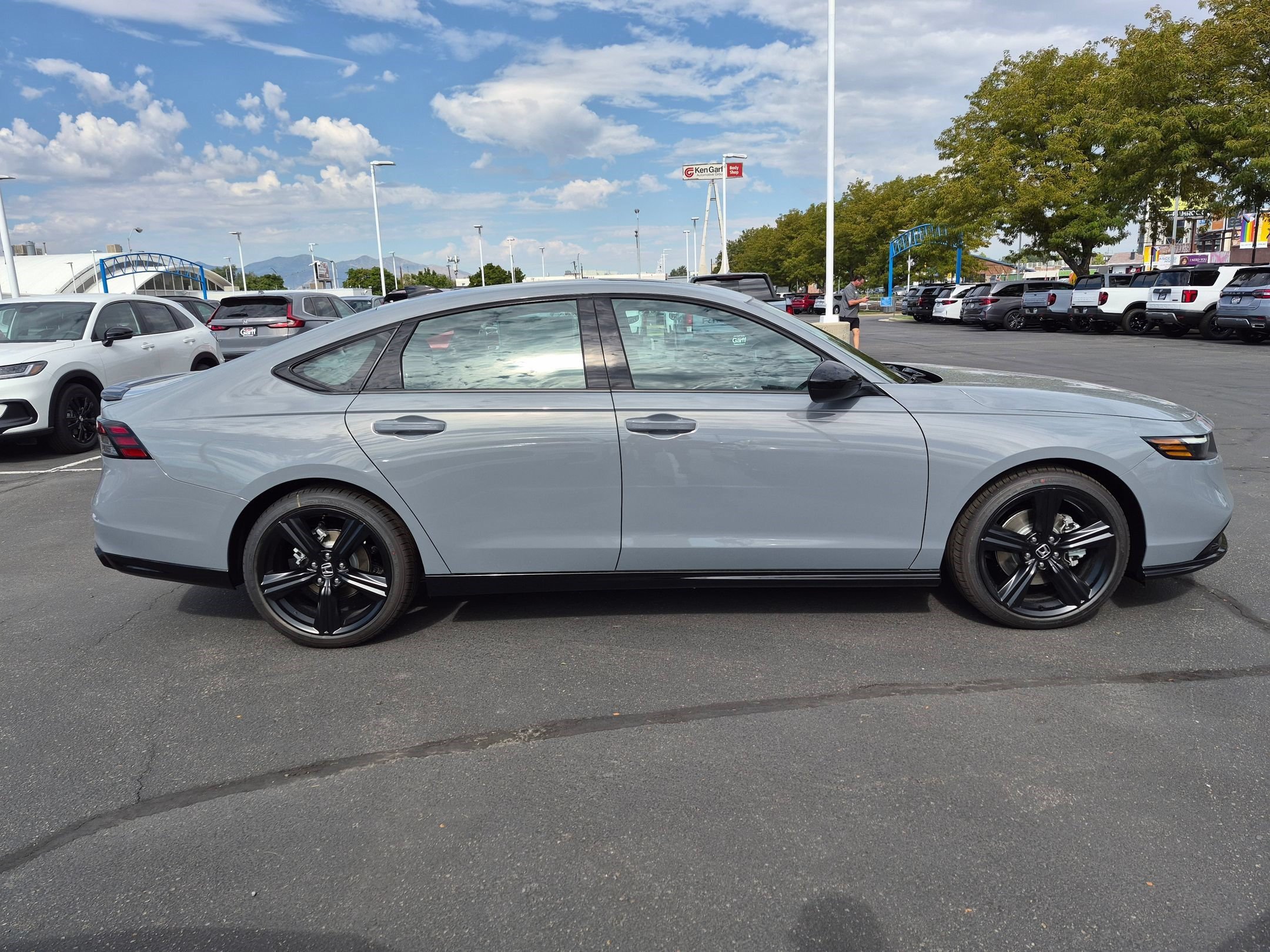New 2026 Urban Gray Pearl Honda Sport-L image 2