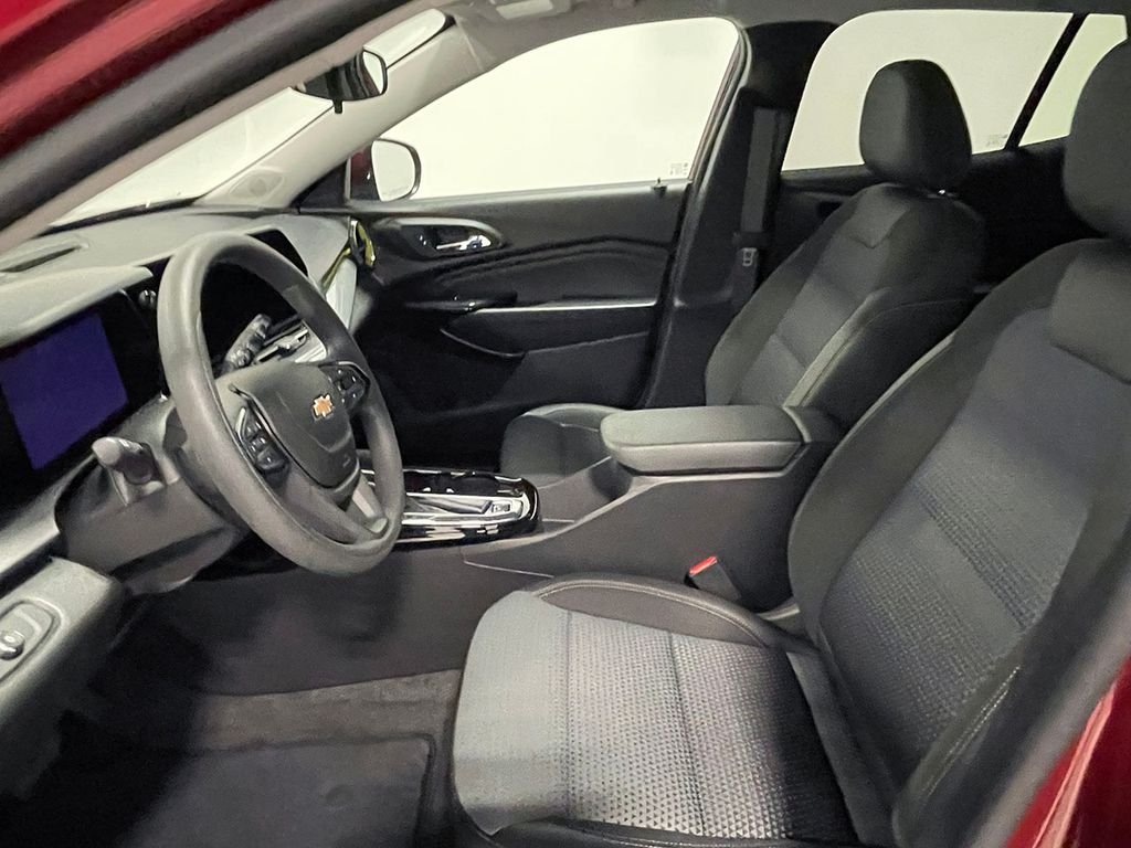 Used 2025 Red Chevrolet LT image 3