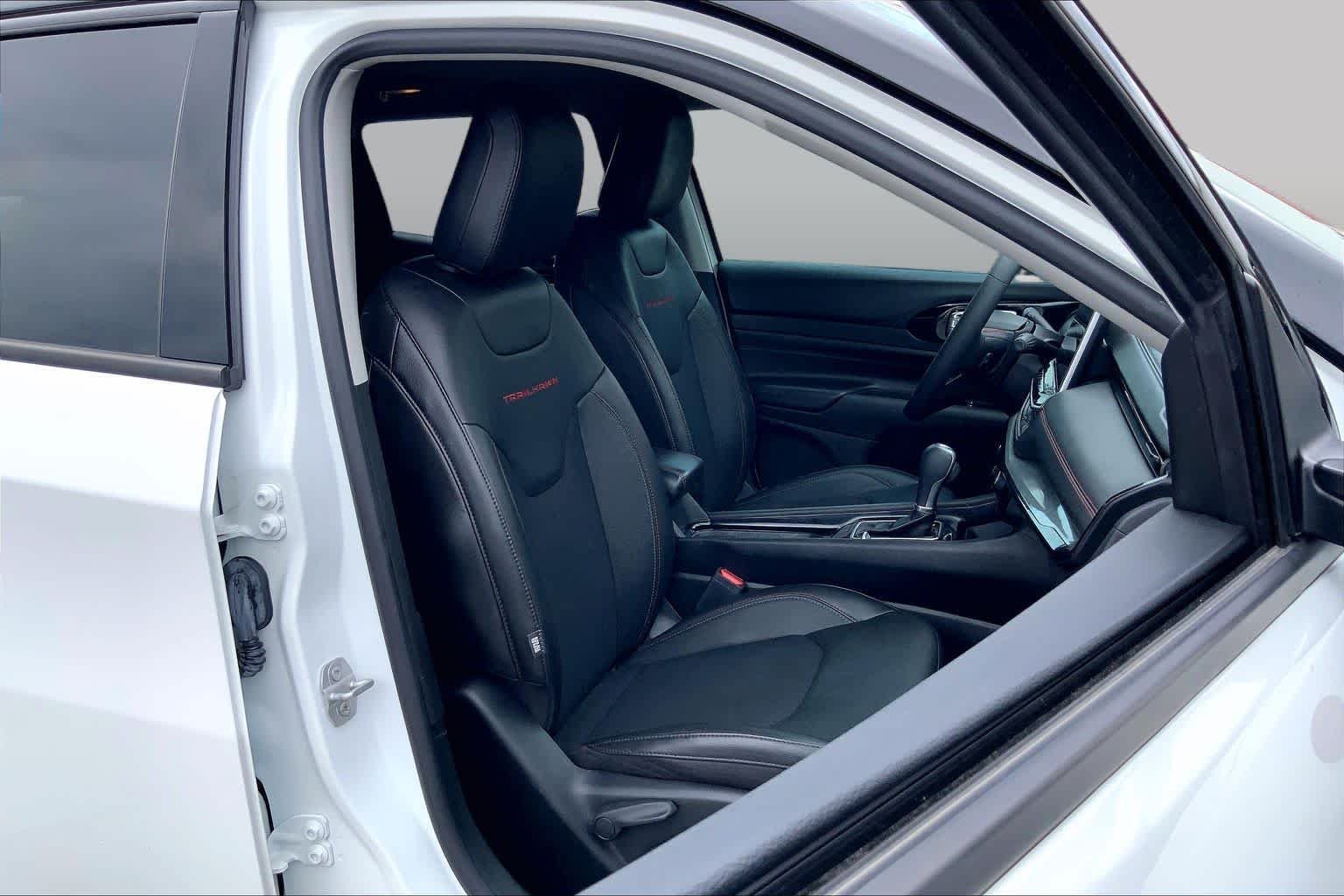 Used 2022 Bright White Clearcoat Jeep Trailhawk image 9