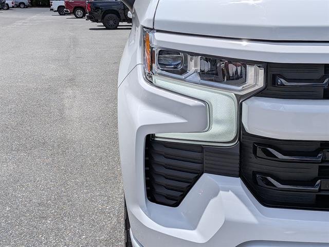 New 2026 Summit White Chevrolet RST image 9