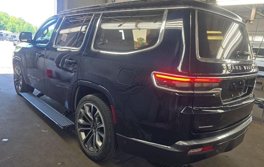 Used 2022 Black Jeep Series III image 6
