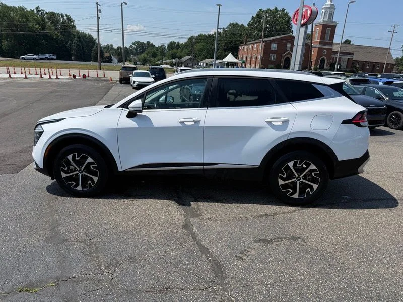Used 2025 White Kia EX image 5