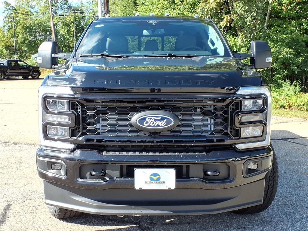 New 2027 Agate Black Metallic Ford F-250® XLT image 3