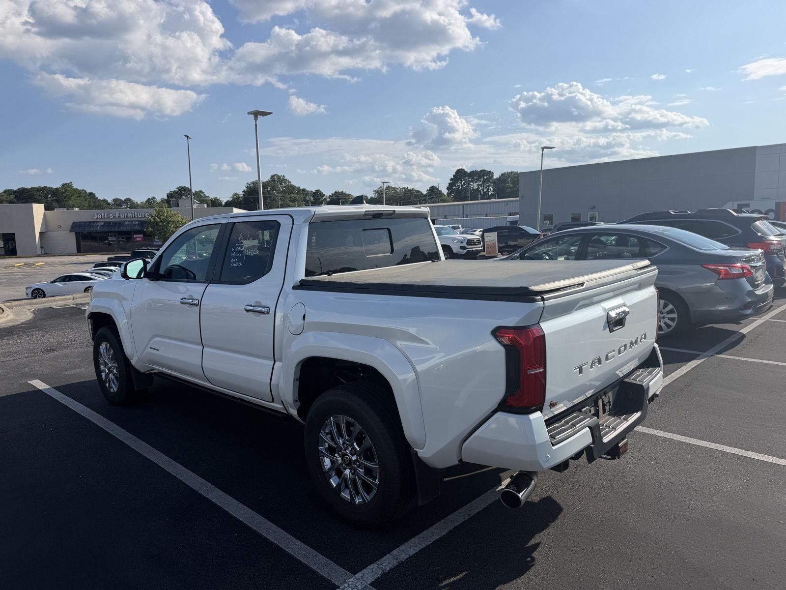 Used 2025 Wind Chill Pearl Toyota Limited image 19