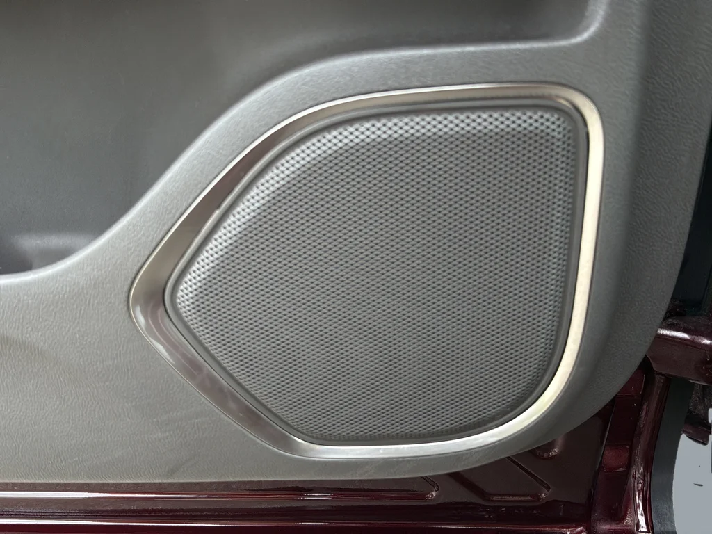 Used 2023 Red Lincoln Reserve image 25