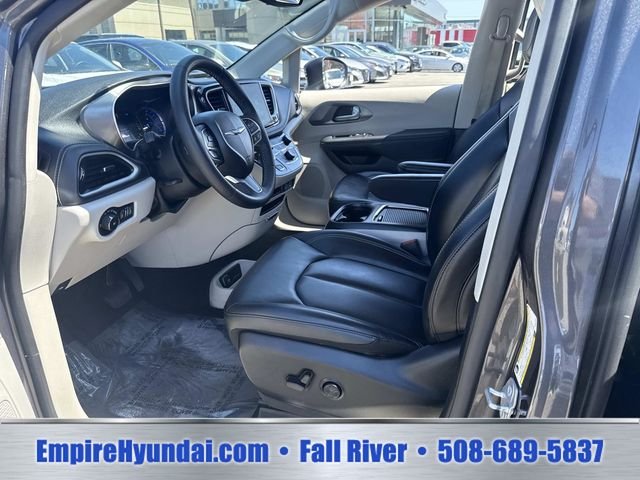 2023 Chrysler Pacifica Hybrid Touring L - Photo 20