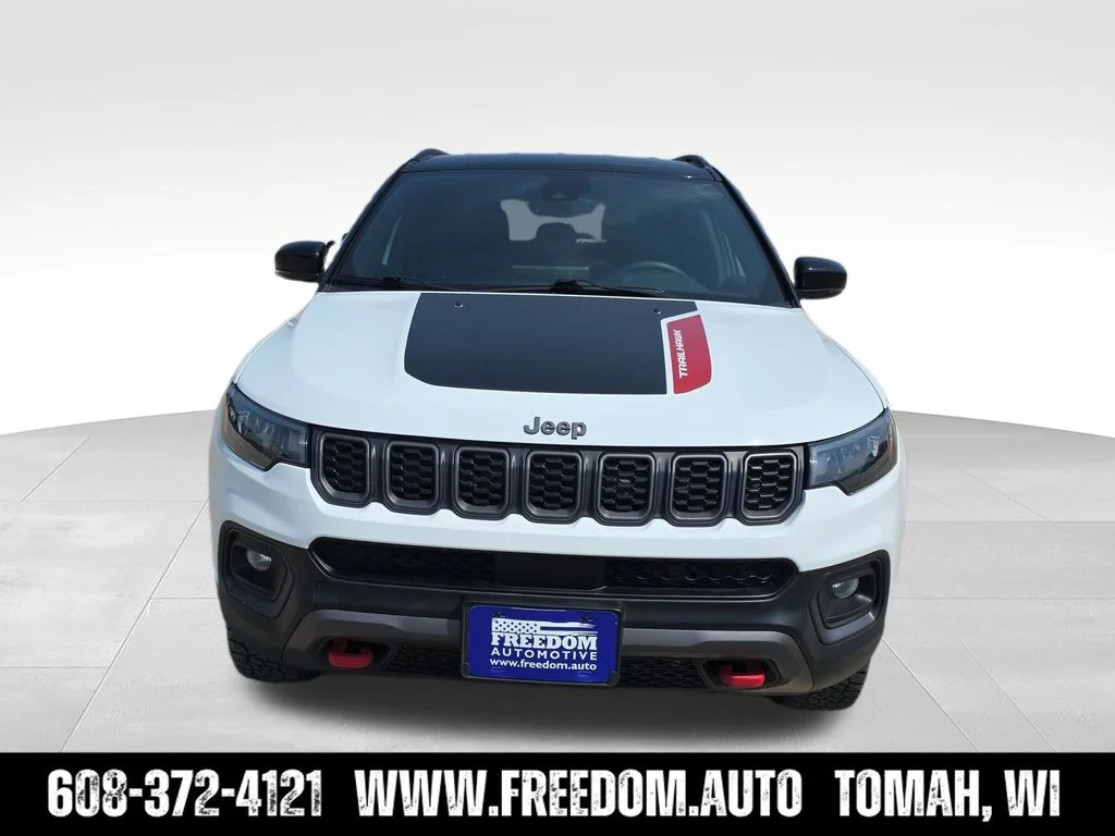 Used 2025 White Jeep Trailhawk image 12