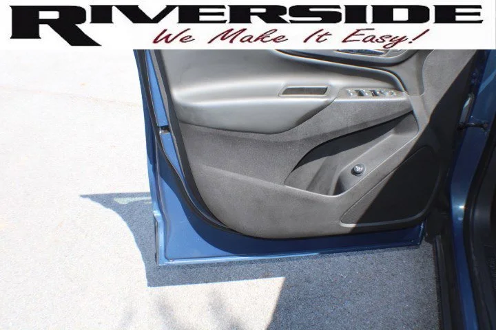 Used 2024 Lakeshore Blue Metallic Chevrolet LT image 6