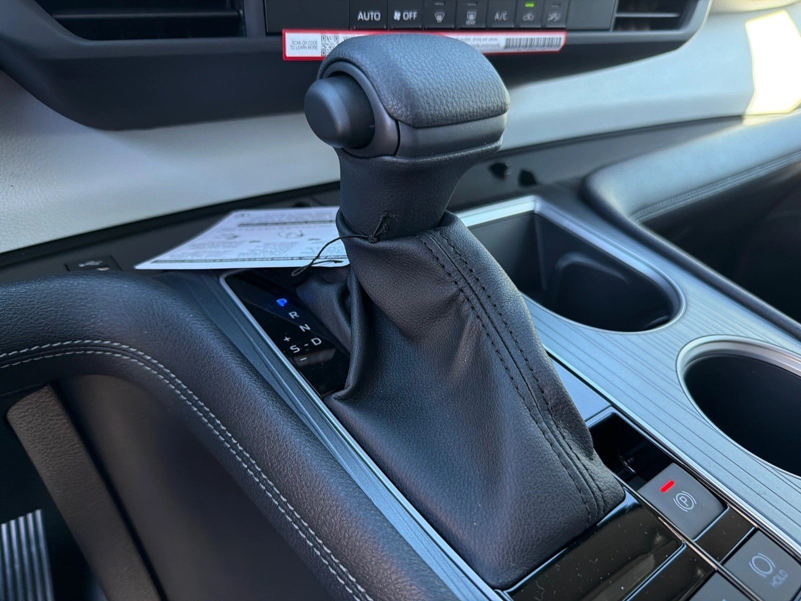 New 2026 Midnight Black Metallic Toyota LE image 29
