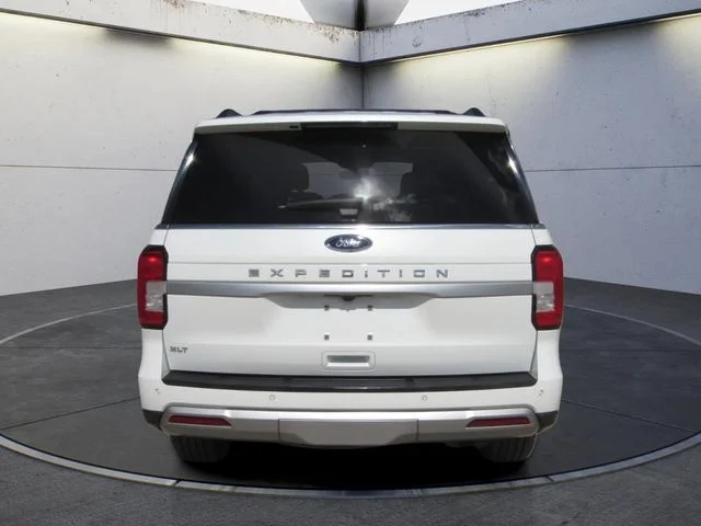 Used 2022 White Metallic Ford XLT image 7