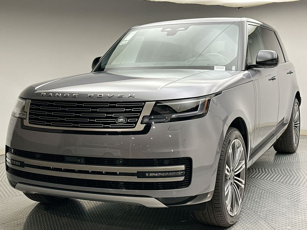 New 2026 Eiger Grey Land Rover SE image 1
