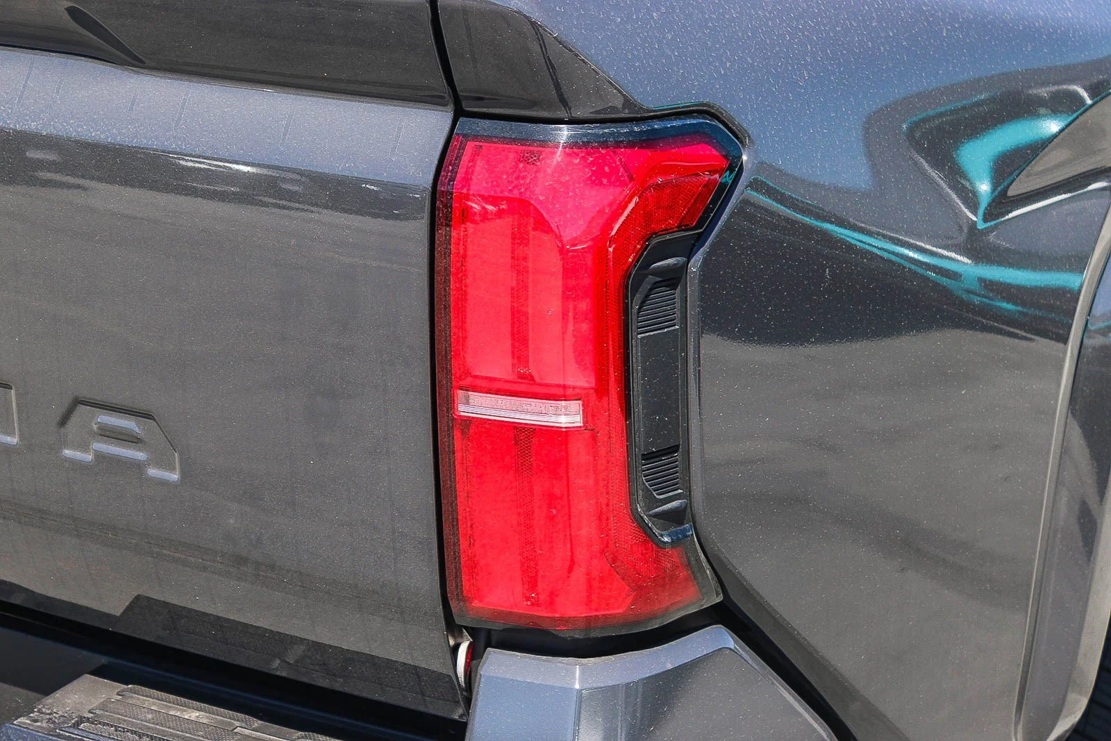 2026 Toyota Tacoma SR5 - Photo 9