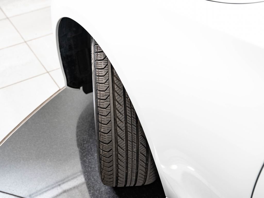 Used 2025 Polar White Mercedes-Benz C 300 image 47