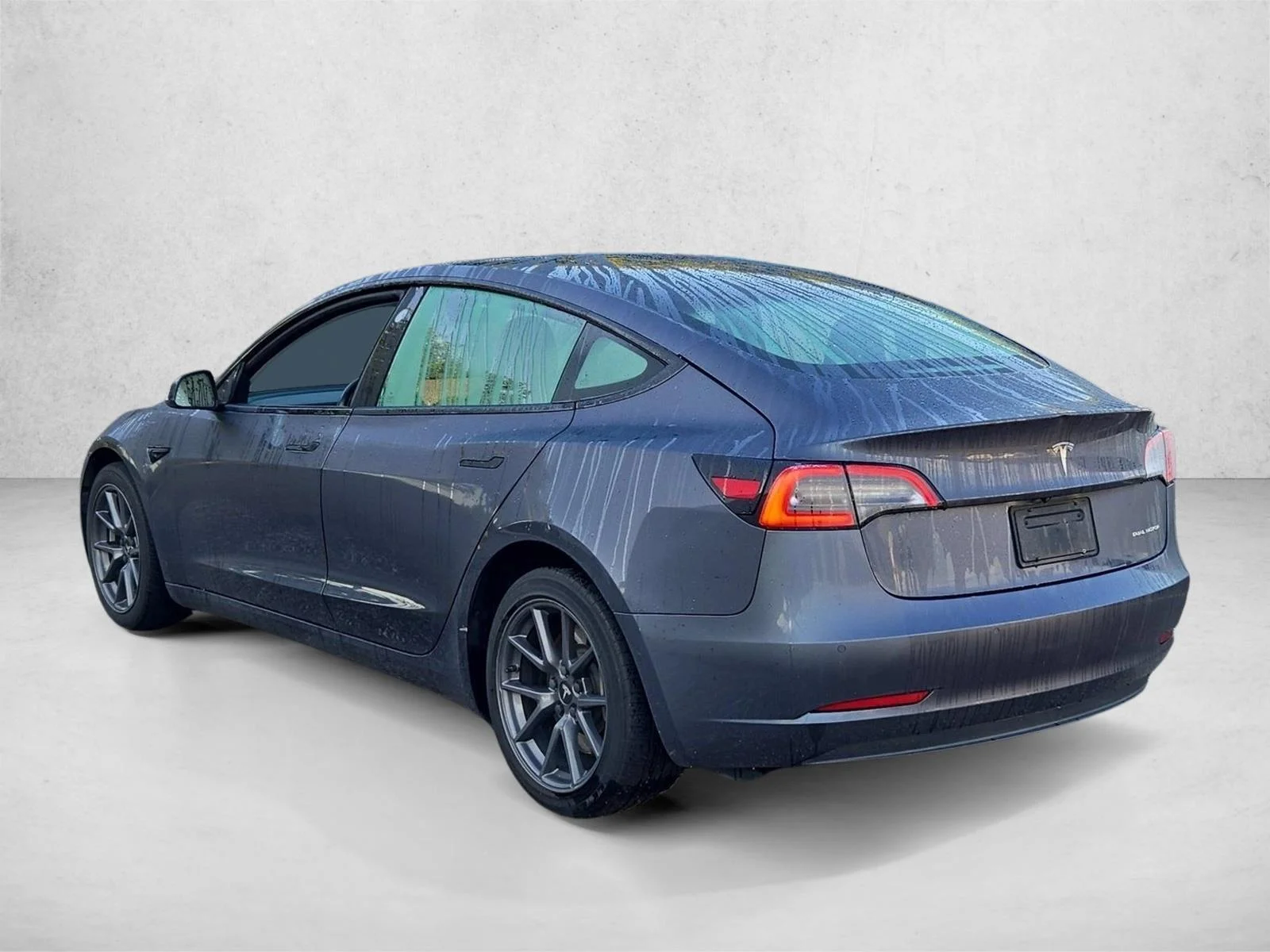 Used 2022 Silver/Gray Tesla Long Range image 7