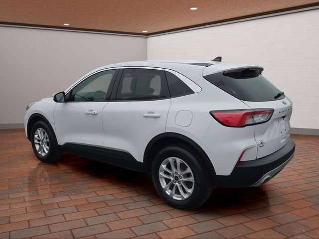 Used 2021 Oxford White Ford SE image 26