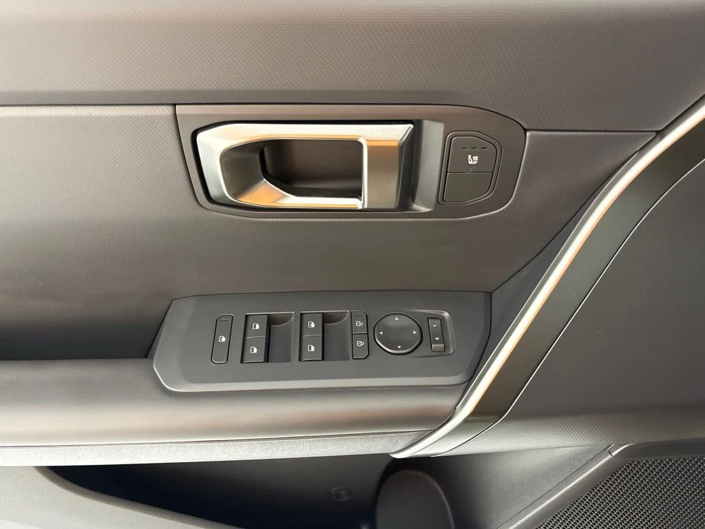 New 2027 Terrain Brown / Black Roof Kia X-Line S image 24