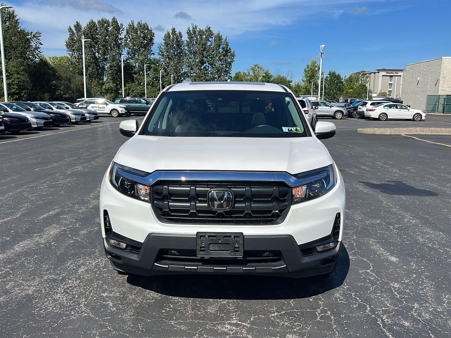 Used 2024 Platinum White Pearl Honda RTL image 21