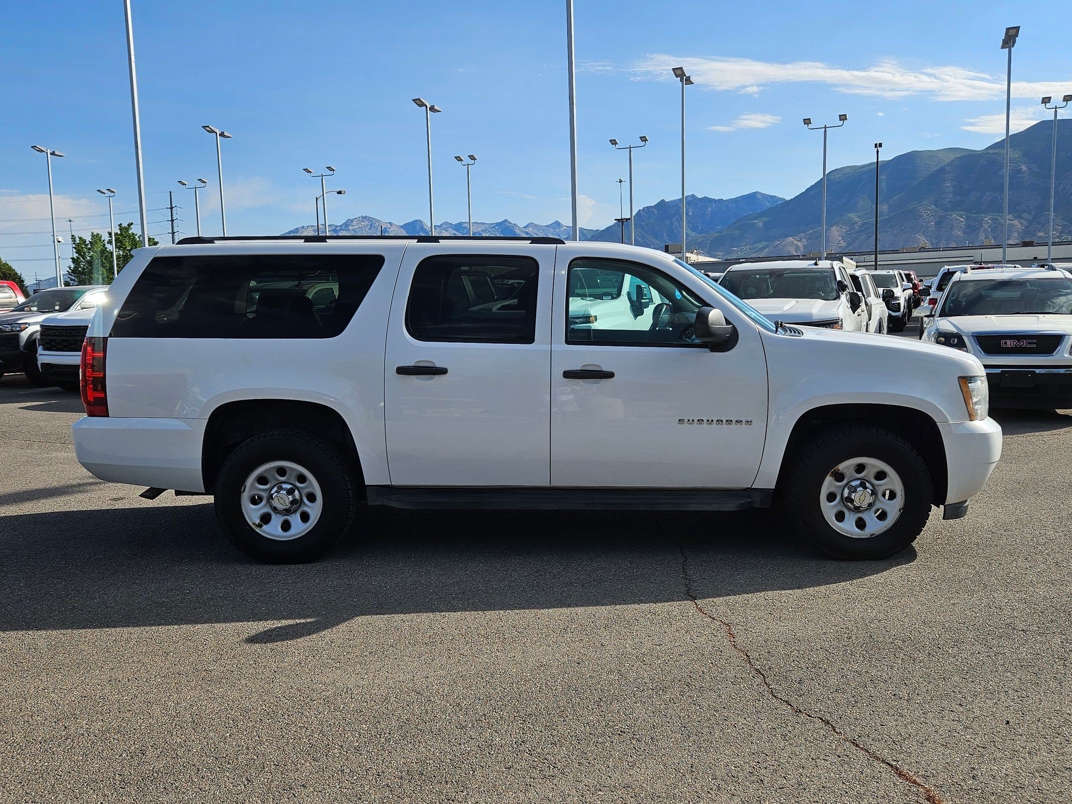 Used 2012 Summit White Chevrolet Commercial image 2