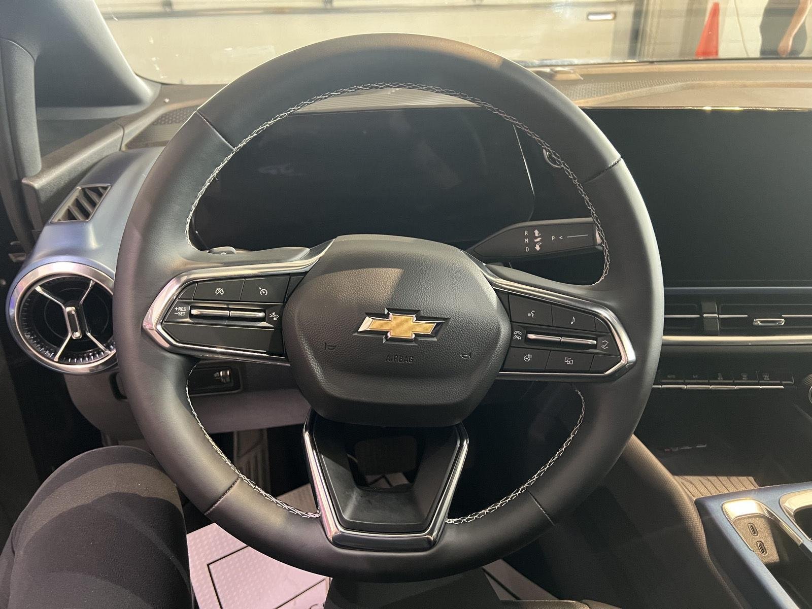 2026 Chevrolet Equinox EV 2LT - Photo 14