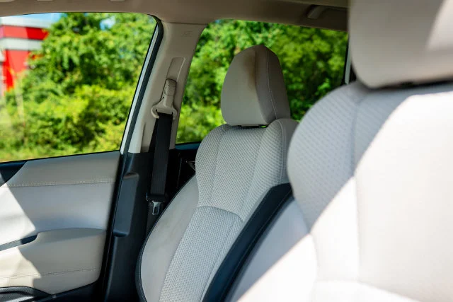 Used 2020 Crystal White Pearl Subaru Premium image 33
